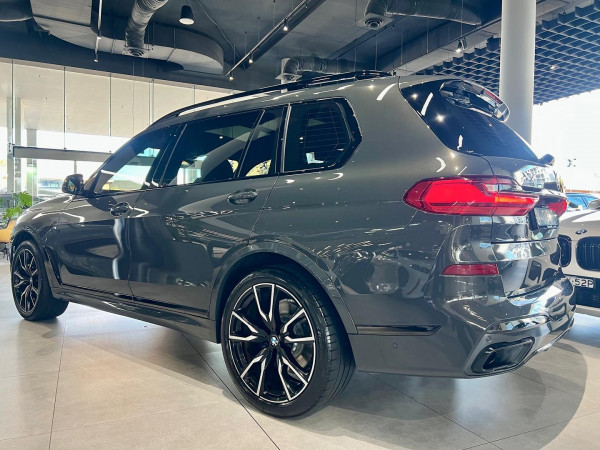 2021 BMW X7 G07 xDrive30d SUV image 5