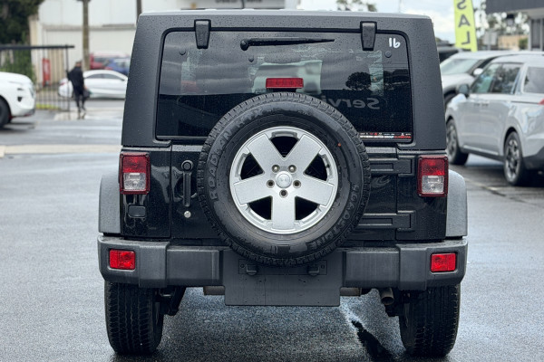 2017 Jeep Wrangler JK Sport SUV Image 7