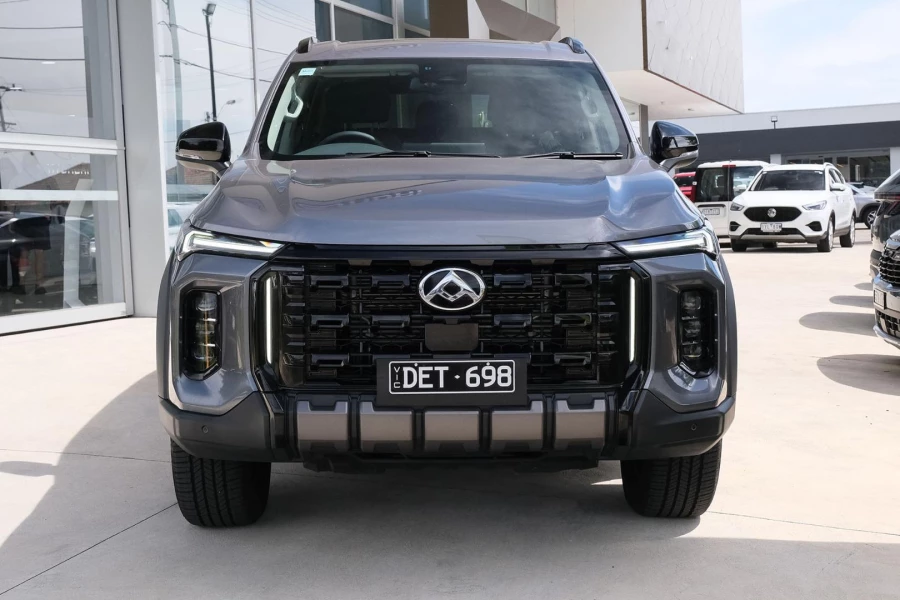 2025 LDV D90 SV9A Executive SUV Image 3
