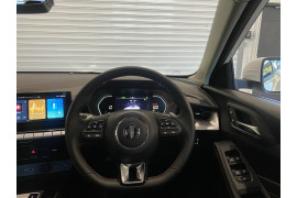 2024 MG MG5 AP32 Essence Sedan