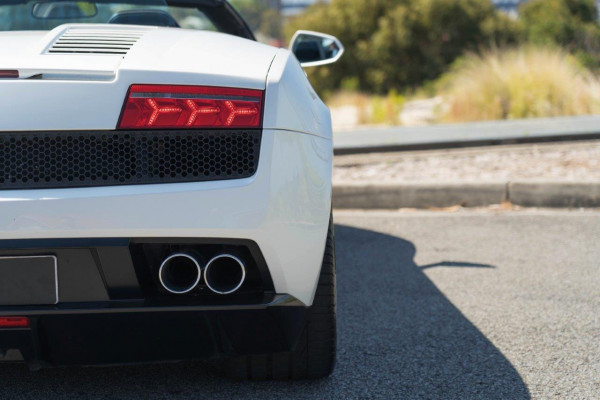 2010 Lamborghini Gallardo LP560-4 Spyder Convertible Image 4