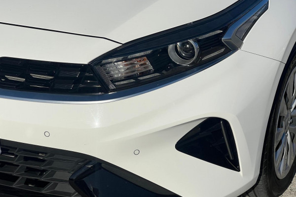 2023 MY24 Kia Cerato BD S Hatch Image 9