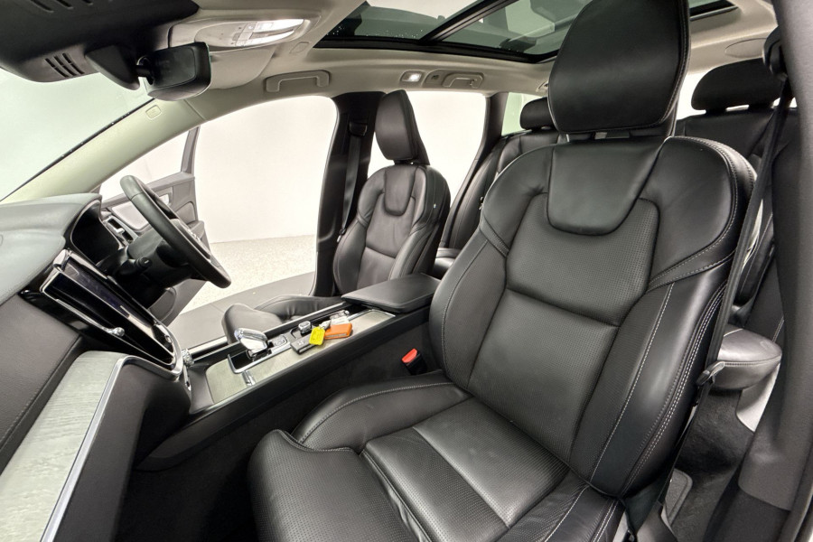 2023 Volvo V60 Cross Country Z Series Ultimate B5 Bright SUV Image 12