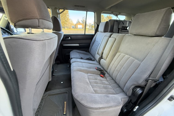 2012 Nissan Patrol Y61 ST SUV Image 14