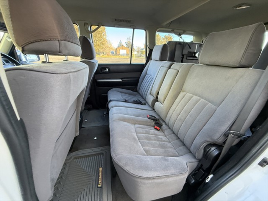 2012 Nissan Patrol Y61 ST SUV Image 14