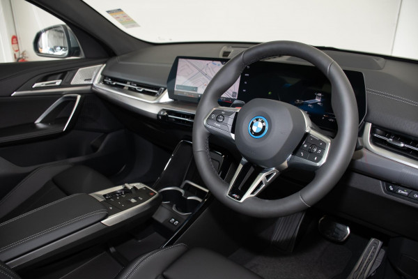 2024 BMW iX2 U10 eDrive20 M Sport SUV image 6