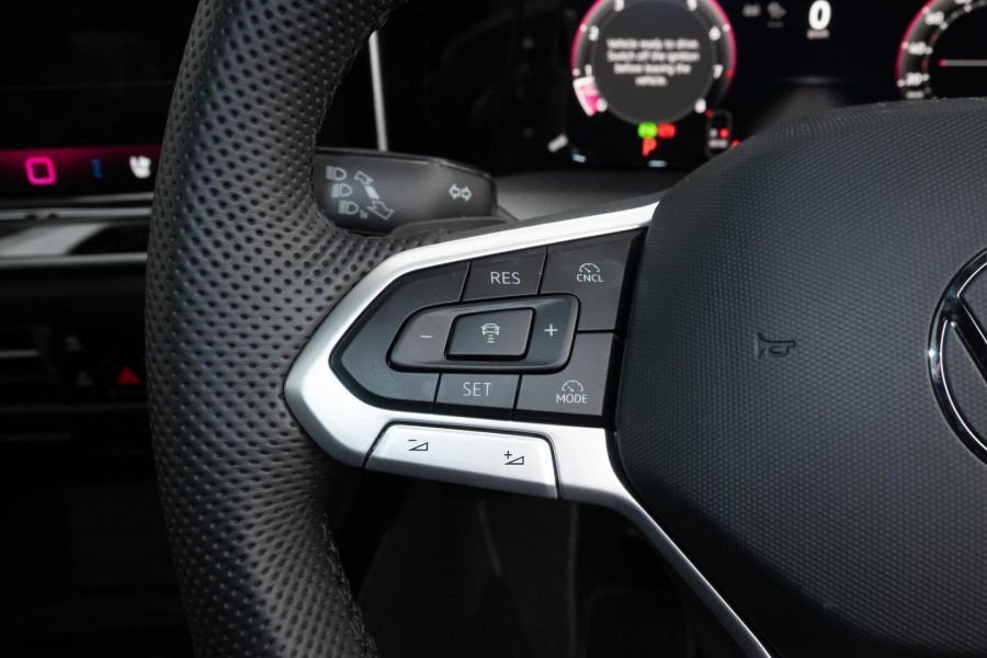 2025 MY26 Volkswagen Golf 8.5 110TSI R-Line Hatch Image 13