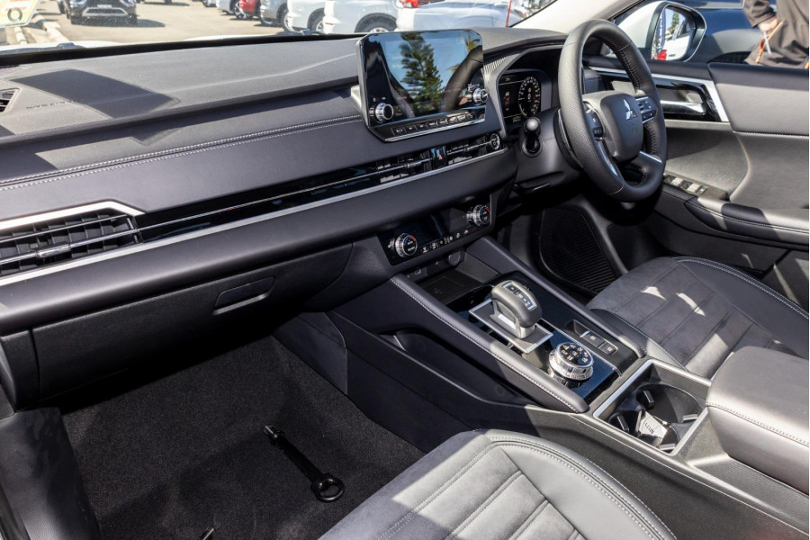 2025 MY24 Mitsubishi Outlander ZM PHEV Aspire SUV Image 7