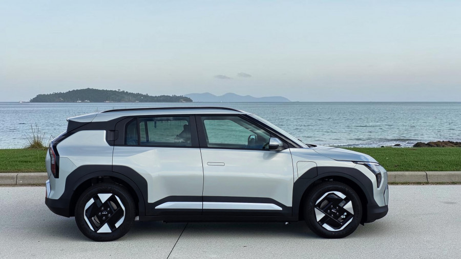 2026 Kia EV3 SV Air Long Range SUV Image 2