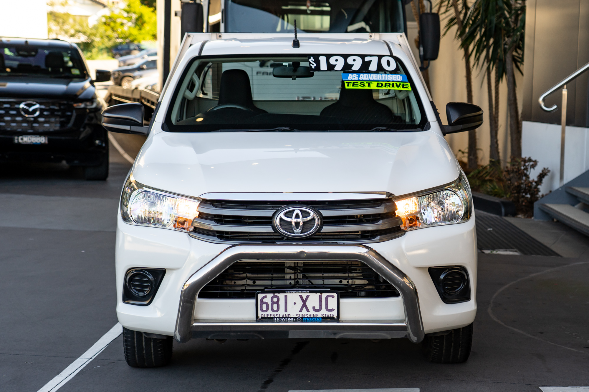 2017 Toyota HiLux SR Cab Chassis Image 4