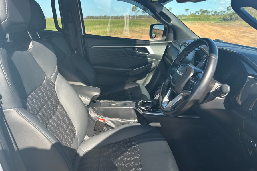 2023 MY24 Isuzu D-MAX RG LS-U+ Ute Image 9