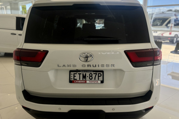 2022 Toyota LandCruiser FJA300R VX SUV Image 6