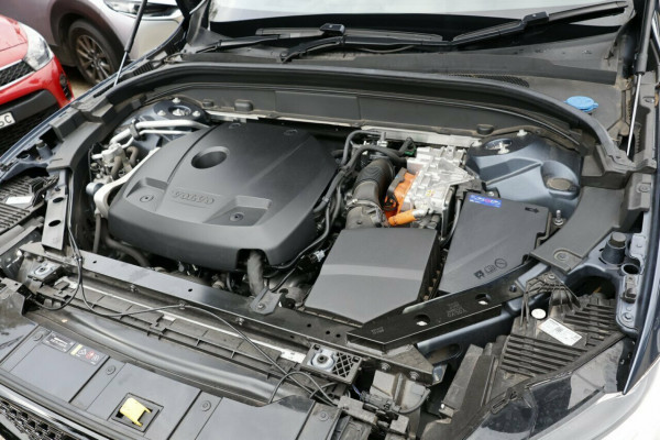 2022 MY23 Volvo XC60 UZ Recharge Ultimate T8 Plug-in Hybrid SUV Image 23