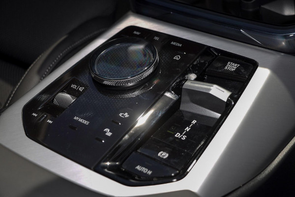 2025 BMW X3 G45 40d xDrive SUV image 15