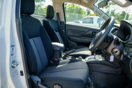 2023 Mitsubishi Triton MR GLX Cab Chassis