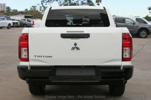 2026 Mitsubishi Triton MV GLX+ Ute Image 11