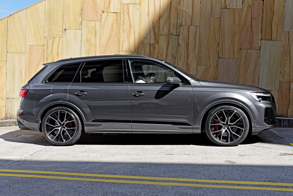 2026 MY25 Audi SQ7 4M TFSI SUV image 3