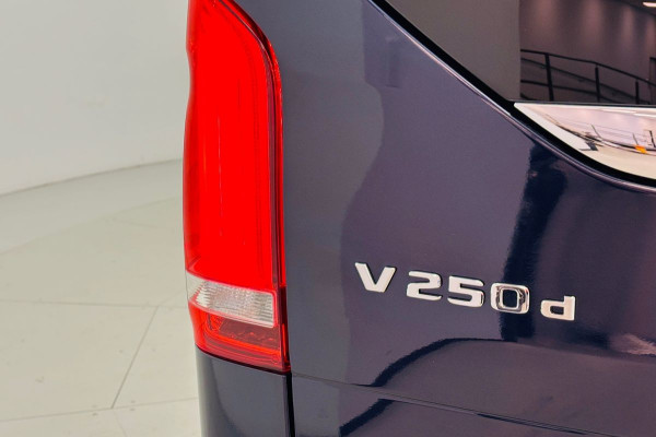 2021 Mercedes-Benz V-Class 447 V250 d Avantgarde People Mover Image 10
