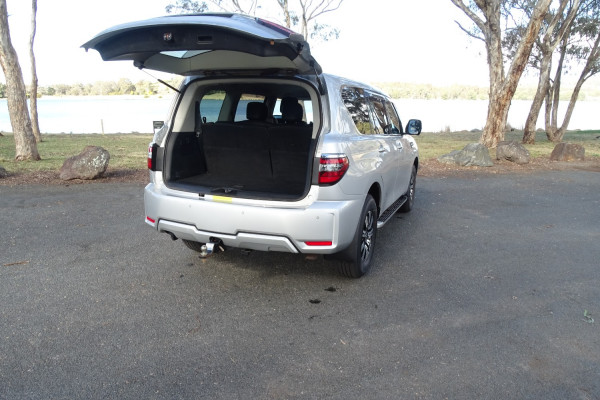 2021 Nissan Patrol Y62 Series 5 Ti SUV Image 9
