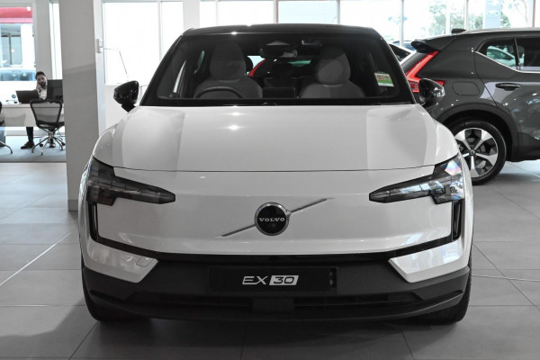 2025 Volvo EX30  Twin Motor Performance Ultra SUV Image 2