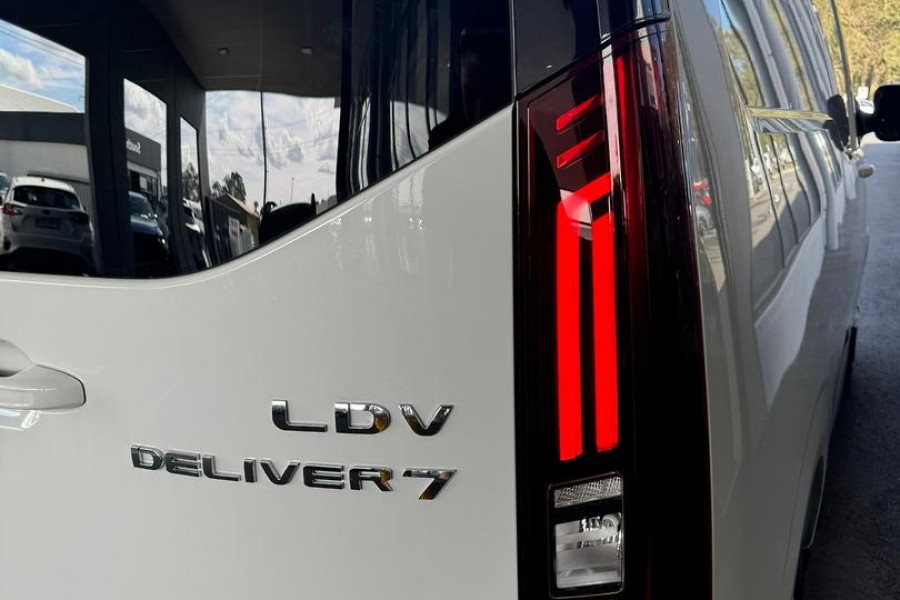 2024 LDV Deliver 7   Van Image 19