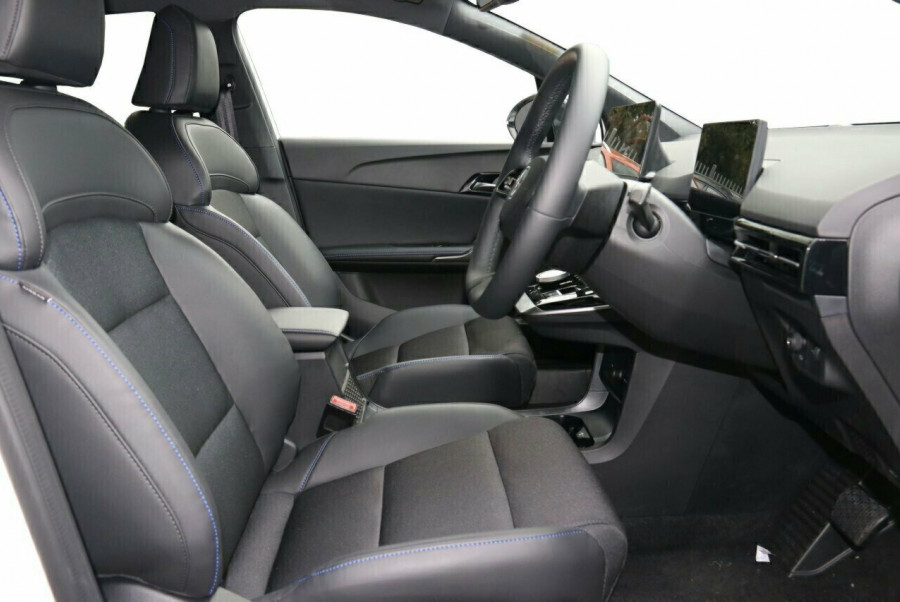 2024 MG MG4 MEH32 Essence 64 Hatch Image 8