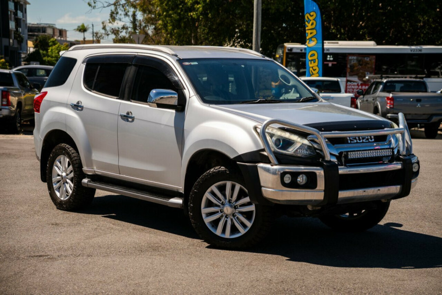 2017 Isuzu MU-X LS-T SUV Image 1