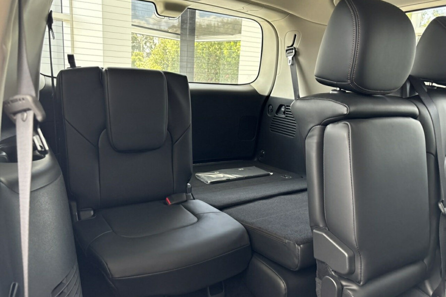 2024 Nissan Patrol Y62 Series 5 Ti-L SUV Image 12