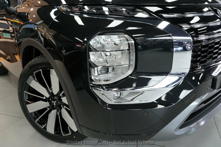 2025 Mitsubishi Outlander ZM Exceed SUV Image 2