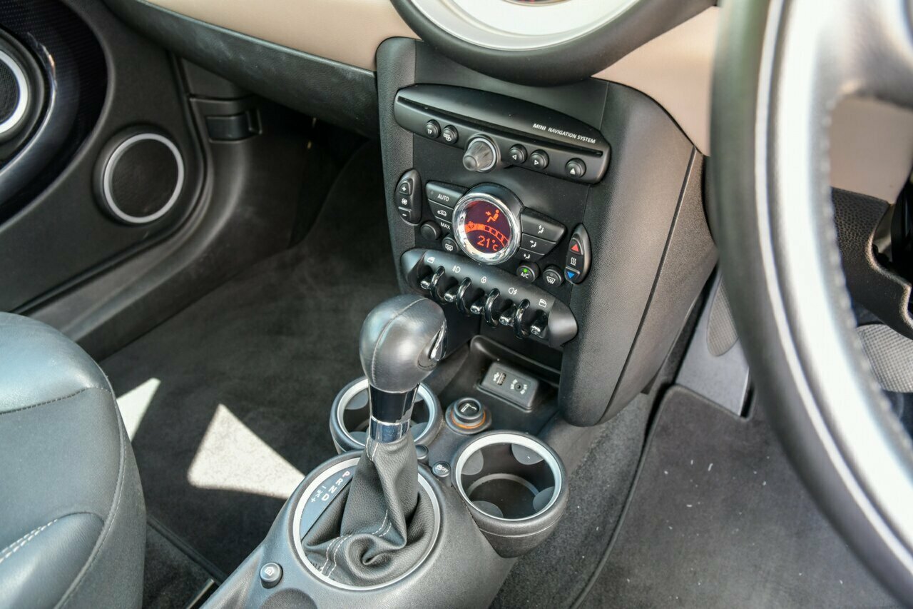 2013 Mini Hatch R56 LCI Cooper Steptronic Baker Street Hatchback Image 14