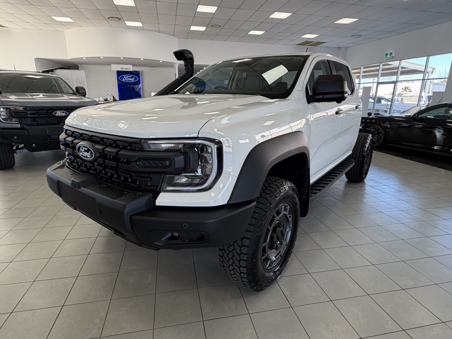 2026 MY26.5 Ford Ranger Super Duty  XLT Cab Chassis Image 3