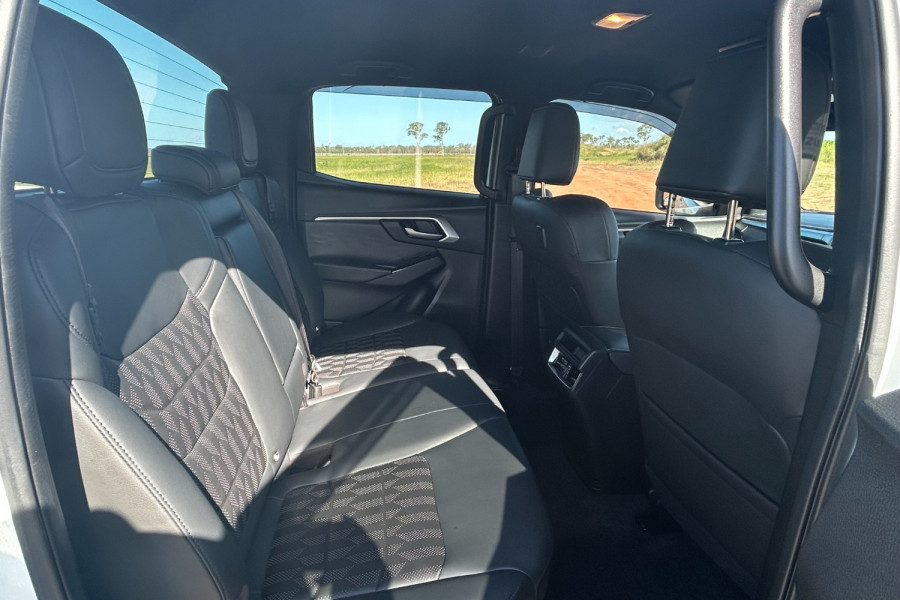 2023 MY24 Isuzu D-MAX RG LS-U+ Ute Image 10