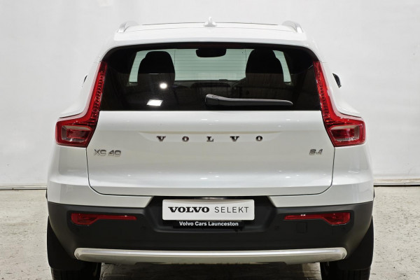 2025 Volvo XC40 XZ Plus B4 SUV Image 4