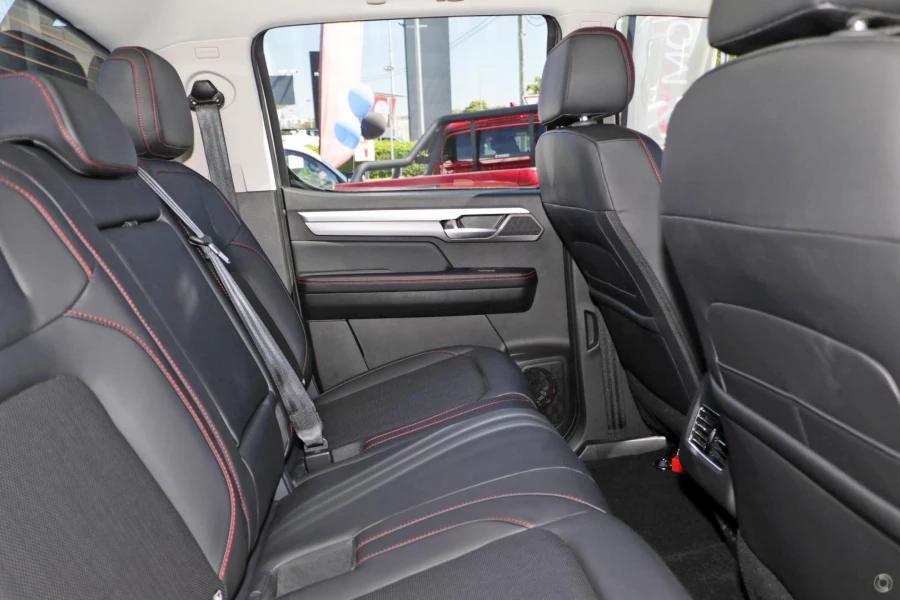 2026 JAC T9  Oasis Ute Image 8