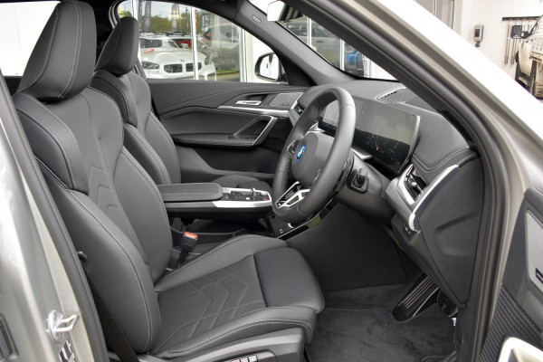 2026 BMW X1 U11 xDrive25e M Sport SUV image 6