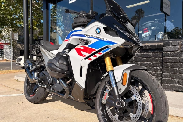 2025 MY26 BMW R 1300 RS R 1300 Image 4