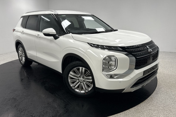 2023 Mitsubishi Outlander ZM LS SUV
