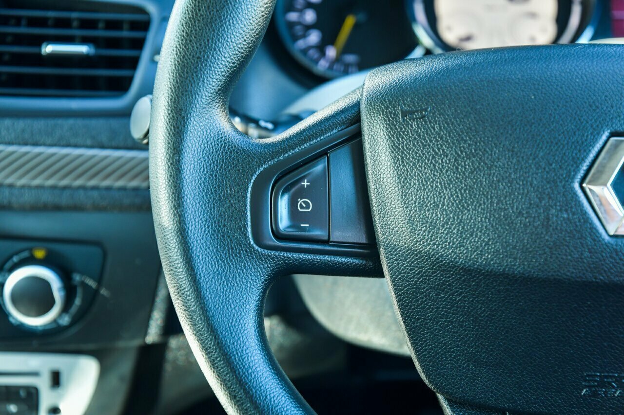 2013 Renault Megane III B95 MY13 Expression Hatch Image 12