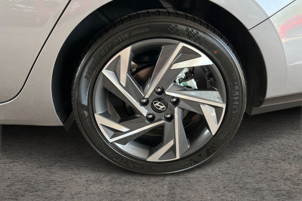 2024 Hyundai i30 CN7.V2 Premium Sedan Image 5