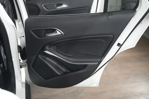 2019 Mercedes-Benz GLA-Class 180 SUV Image 27