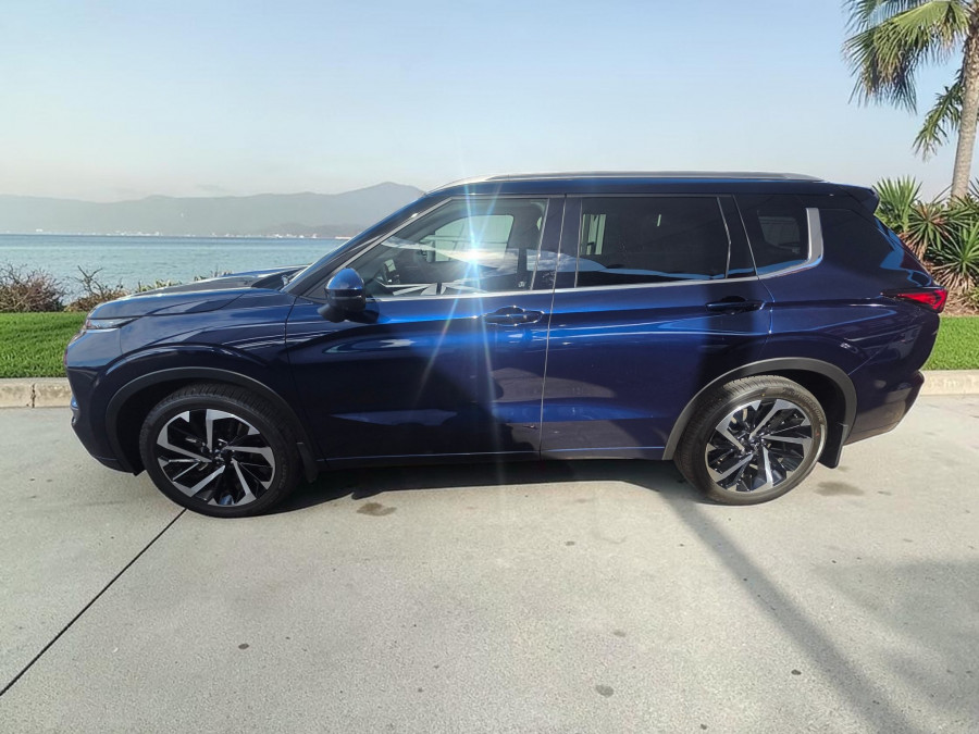 2024 Mitsubishi Outlander ZM Exceed SUV Image 4