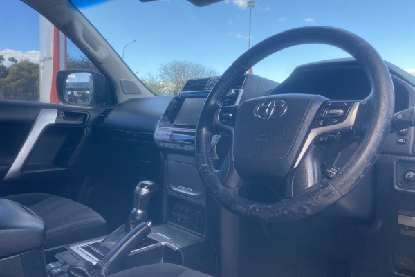 2018 Toyota LandCruiser Prado GDJ150R GXL SUV Image 10