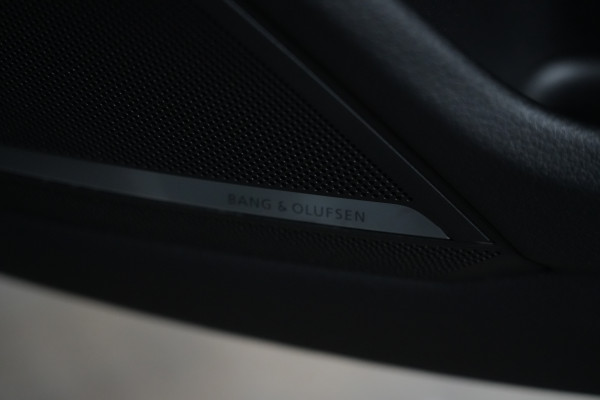 2021 Audi A6 55 TFSI S line Sedan Image 34