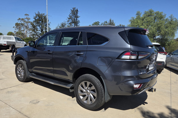 2021 Isuzu MU-X RJ LS-U SUV Image 7