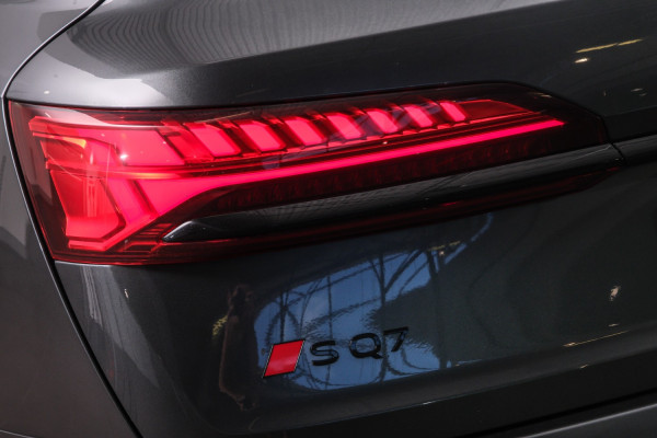 2024 Audi SQ7 4M TFSI SUV image 18