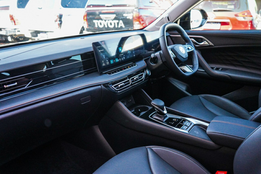 2024 MY25 MG HS AS33 Essence SUV Image 18