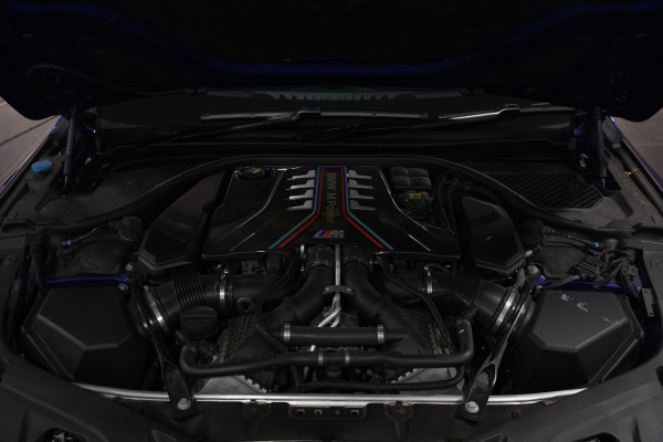 2020 BMW M8 Competition Coupe Image 28