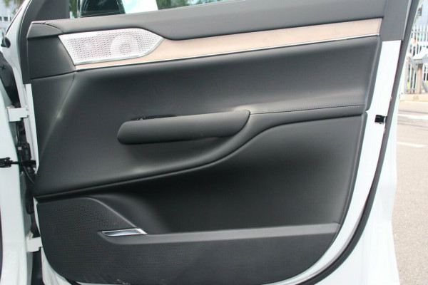 2025 Volvo EX90 No Series Ultra Twin Motor Performance SUV Image 5