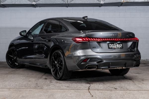 2025 Audi A5 B10 TFSI 150kW S line Sedan image 2