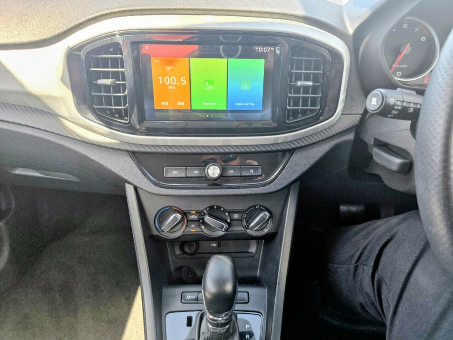 2020 MG MG3 SZP1 Core Hatch Image 18